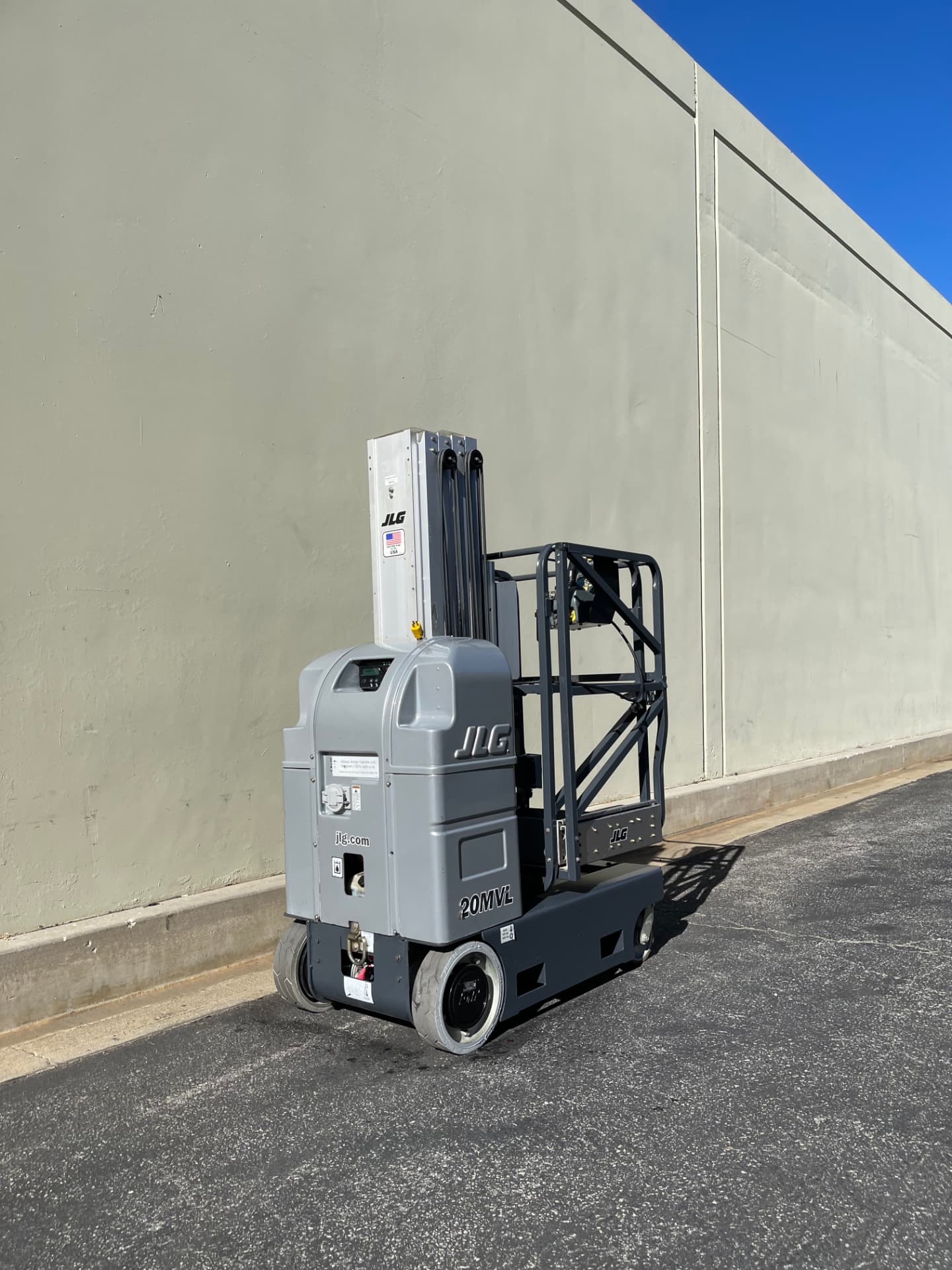 JLG JLG 20MVL Vertical Mast Lifts for sale — Global Solutions LLC