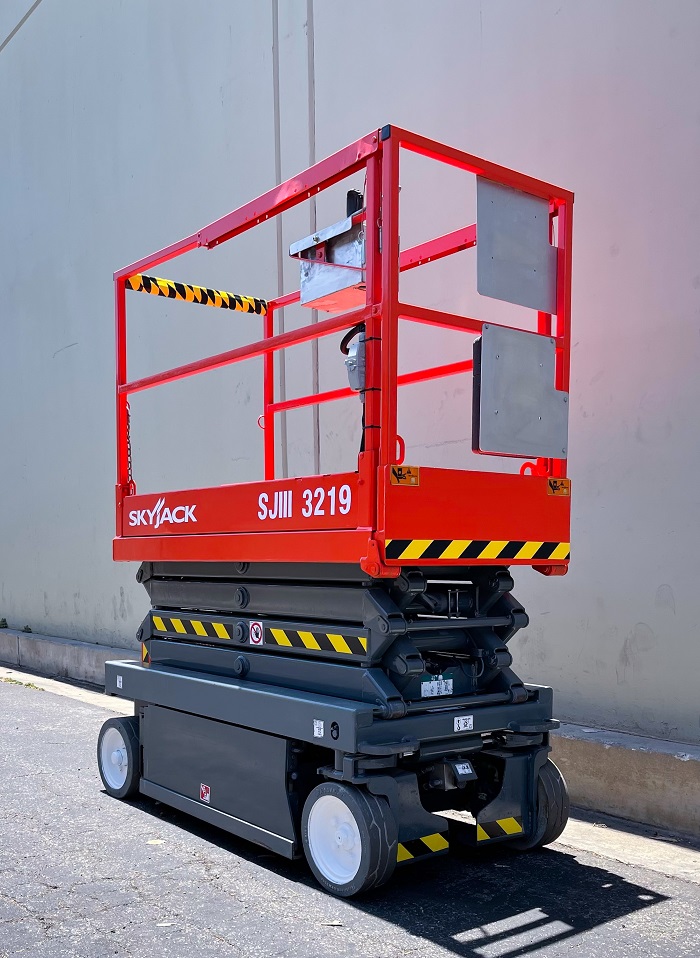 2021 Skyjack SKYJACK SJIII 3219 Scissor Lift for sale — Global Solutions Equipment — gallery photo 3 of 5