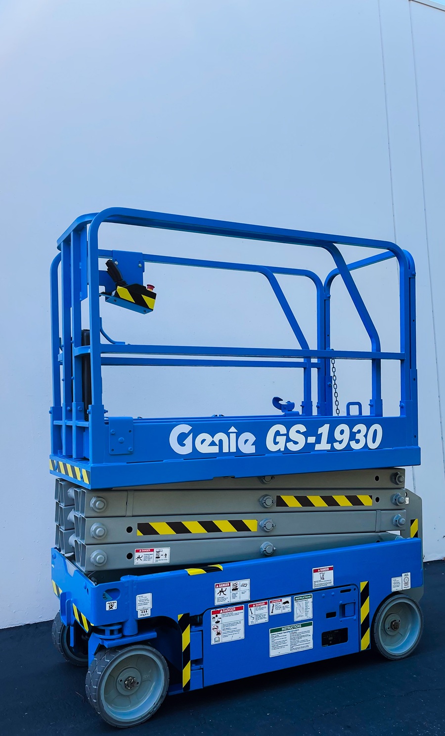 2021 Genie GENIE GS 1930 Scissor Lift for sale — Global Solutions Equipment — gallery photo 2 of 5