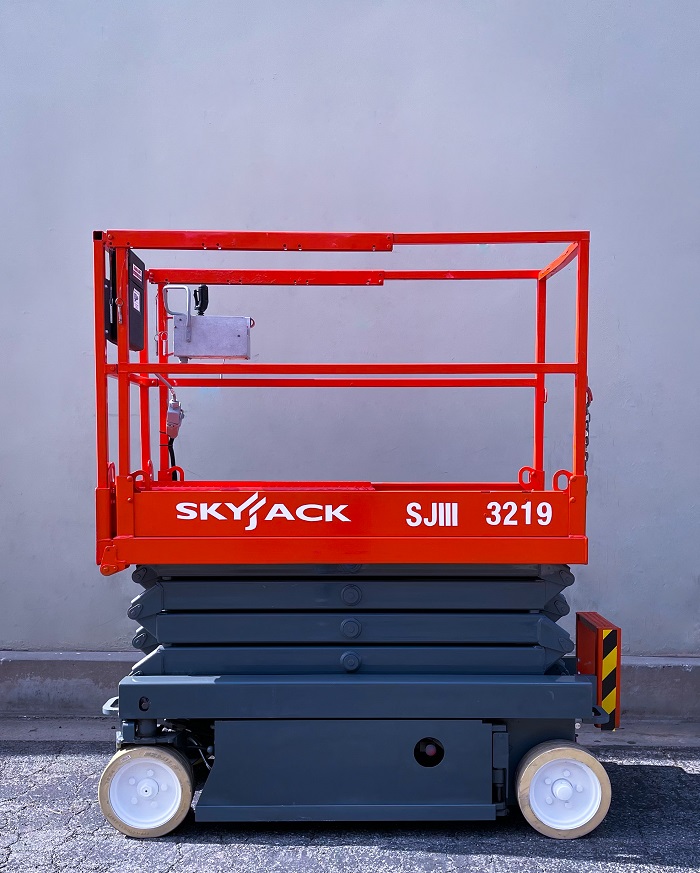 Skyjack SKYJACK SJIII 3219 — 32 ft electric indoor scissor lift for sale