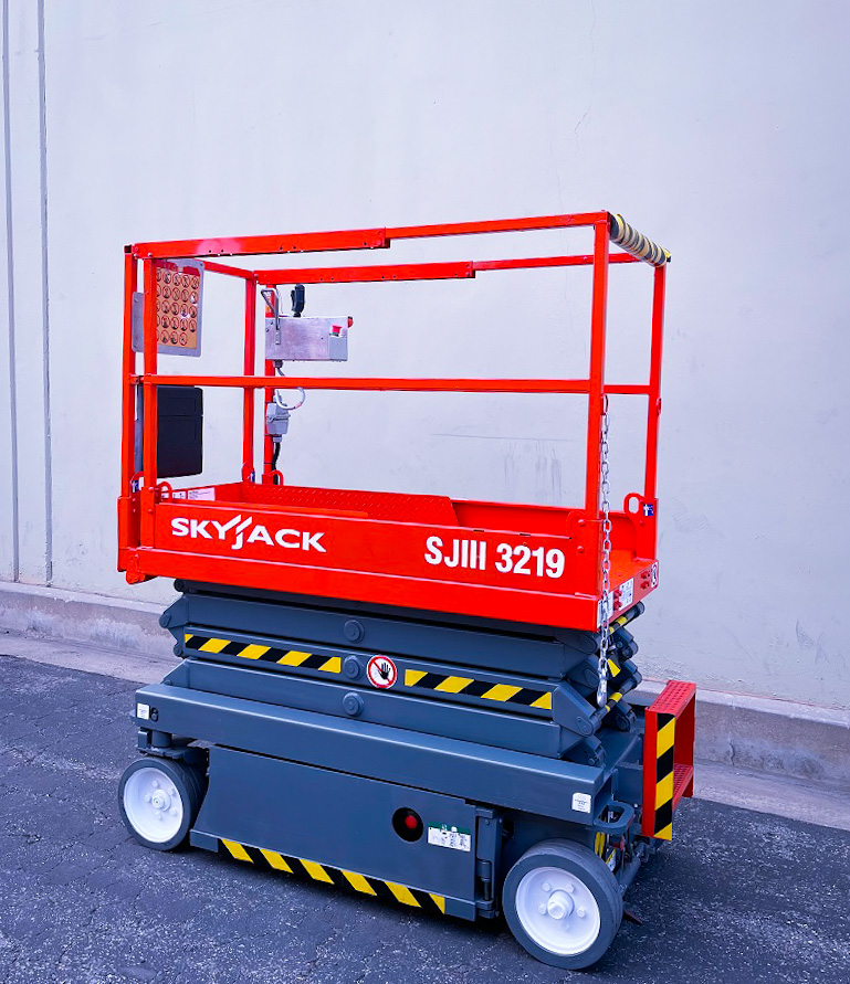 2021 Skyjack SKYJACK SJIII 3219 Scissor Lift for sale — Global Solutions Equipment — gallery photo 5 of 5