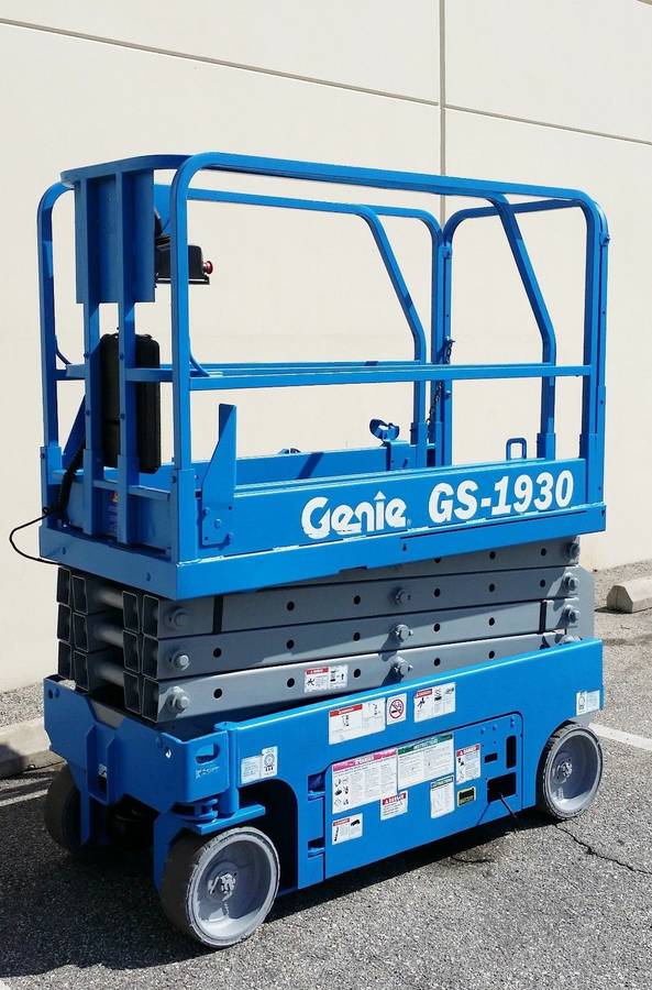 2021 Genie GENIE GS-1930 — 19 ft electric indoor scissor lift for sale
