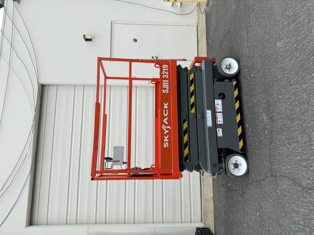 Skyjack SKYJACK SJIII 3219 — 32 ft electric indoor scissor lift for sale