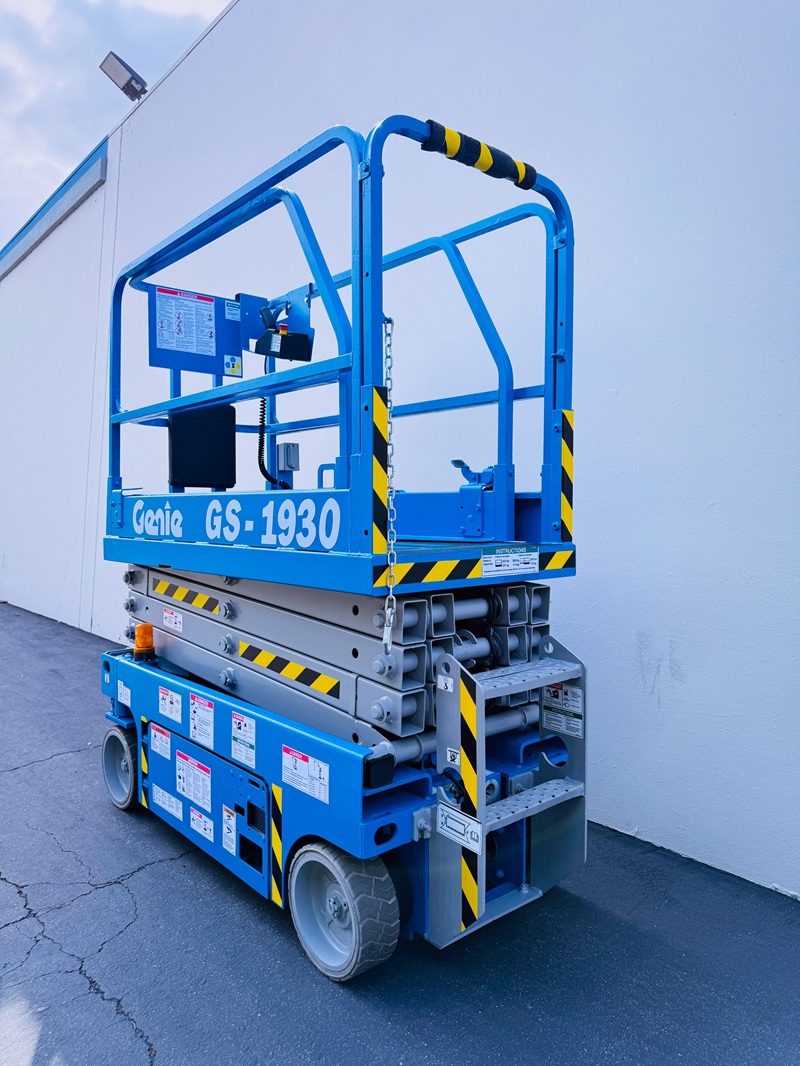 2021 Genie GENIE GS 1930 Scissor Lift for sale — Global Solutions Equipment — gallery photo 4 of 7