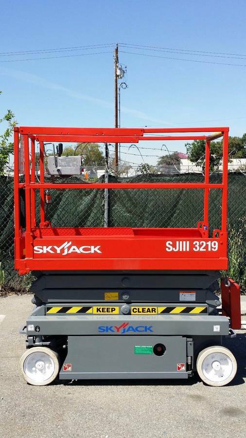 Skyjack SKYJACK SJIII 3219 — 32 ft electric indoor scissor lift for sale