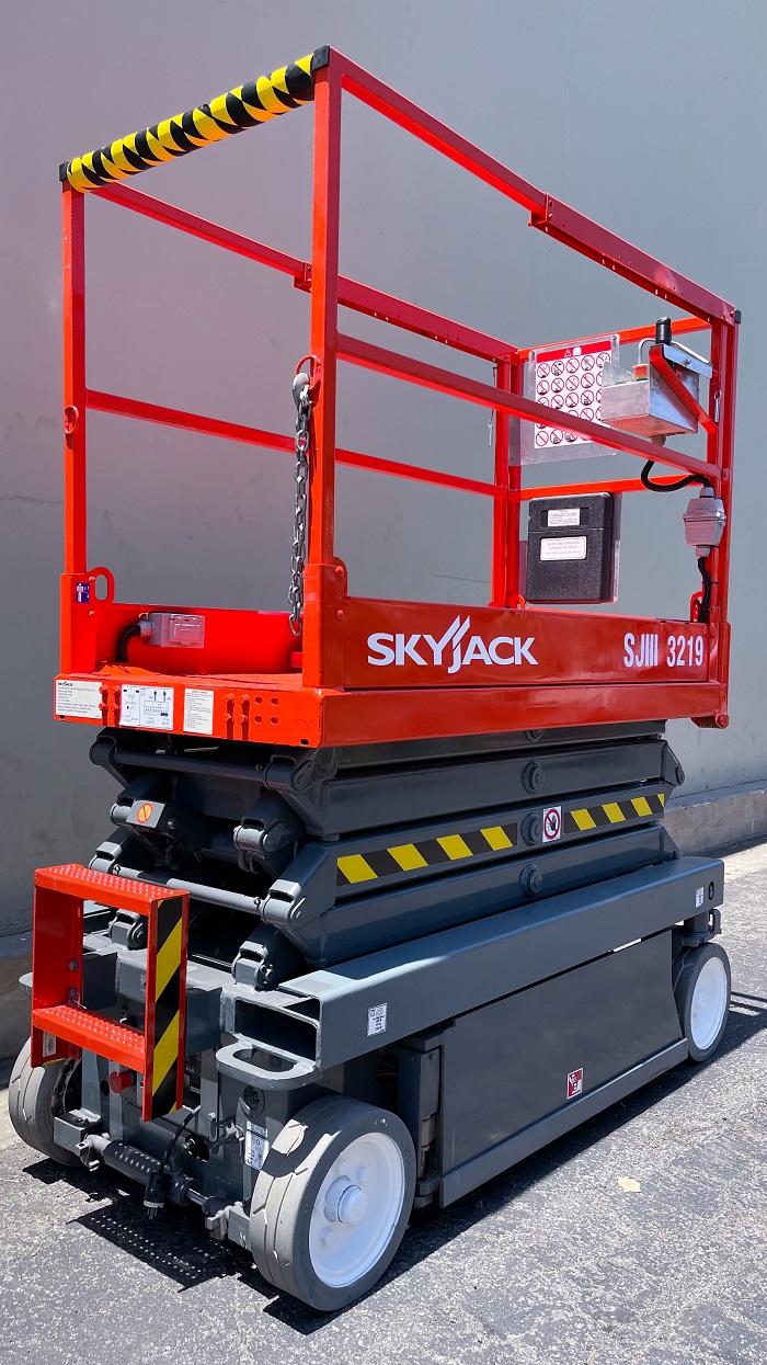 2021 Skyjack SKYJACK SJIII 3219 Scissor Lift for sale — Global Solutions Equipment — gallery photo 4 of 5