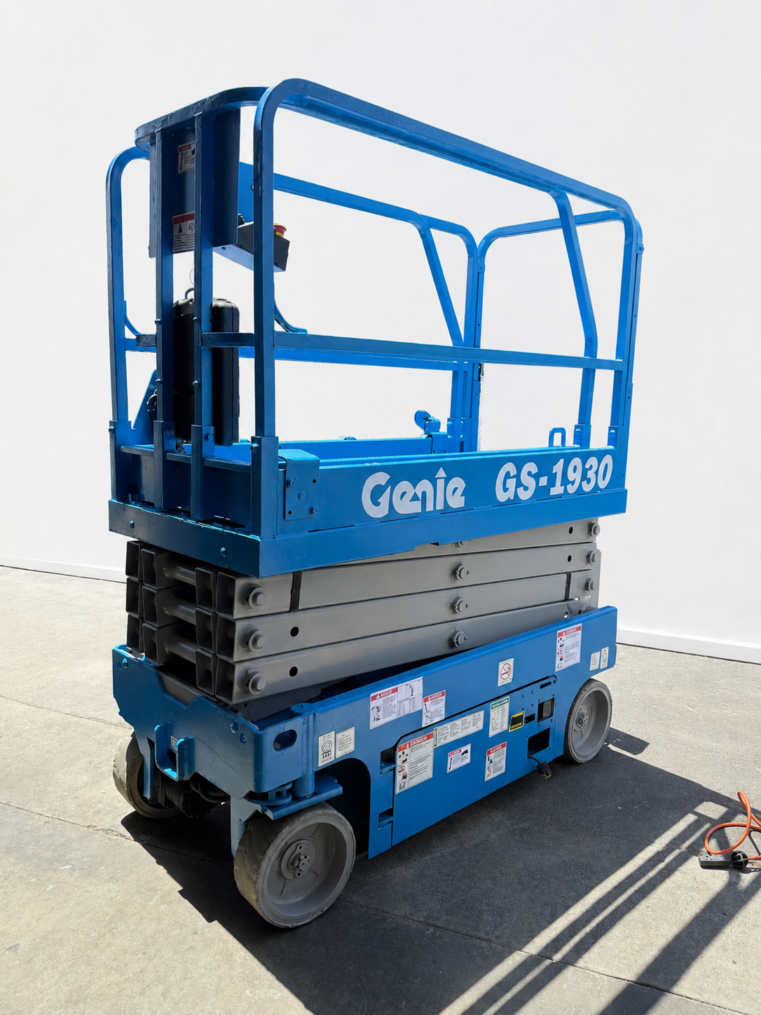 2021 Genie GENIE GS-1930 — 19 ft electric indoor scissor lift for sale