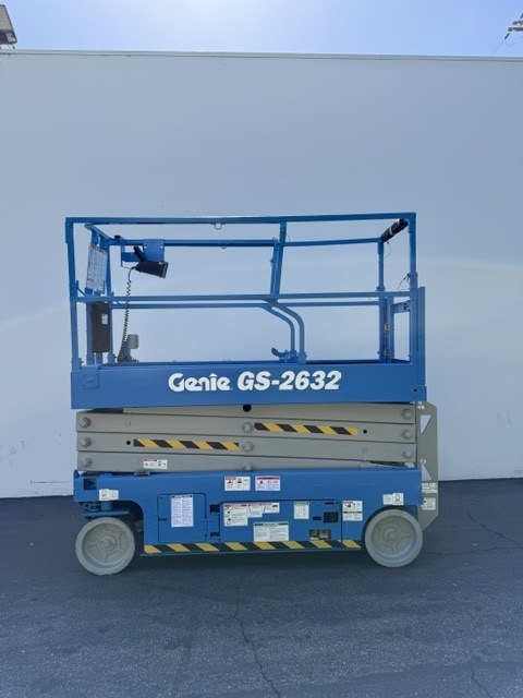 2021 Genie GENIE GS-2632 — 26 ft electric indoor scissor lift for sale