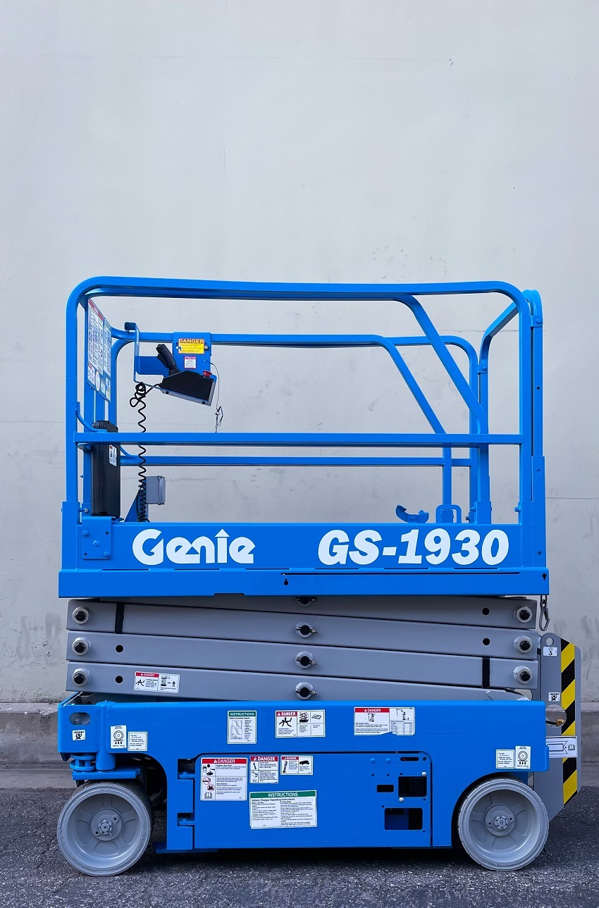 2021 Genie GENIE GS 1930 — 19 ft electric indoor scissor lift for sale
