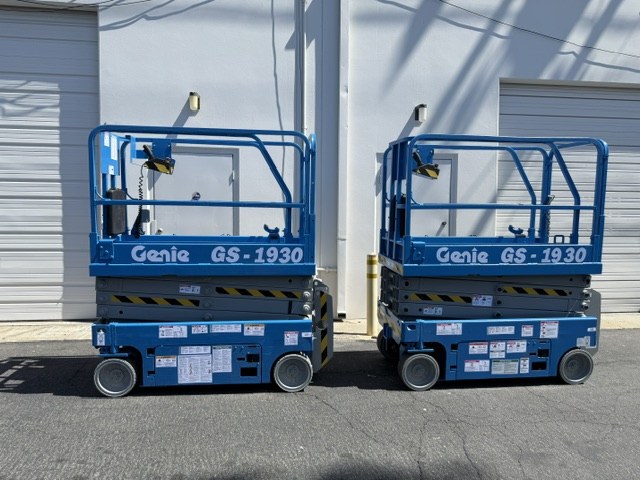 2021 Genie GENIE GS 1930 — 19 ft electric indoor scissor lift for sale — side profile