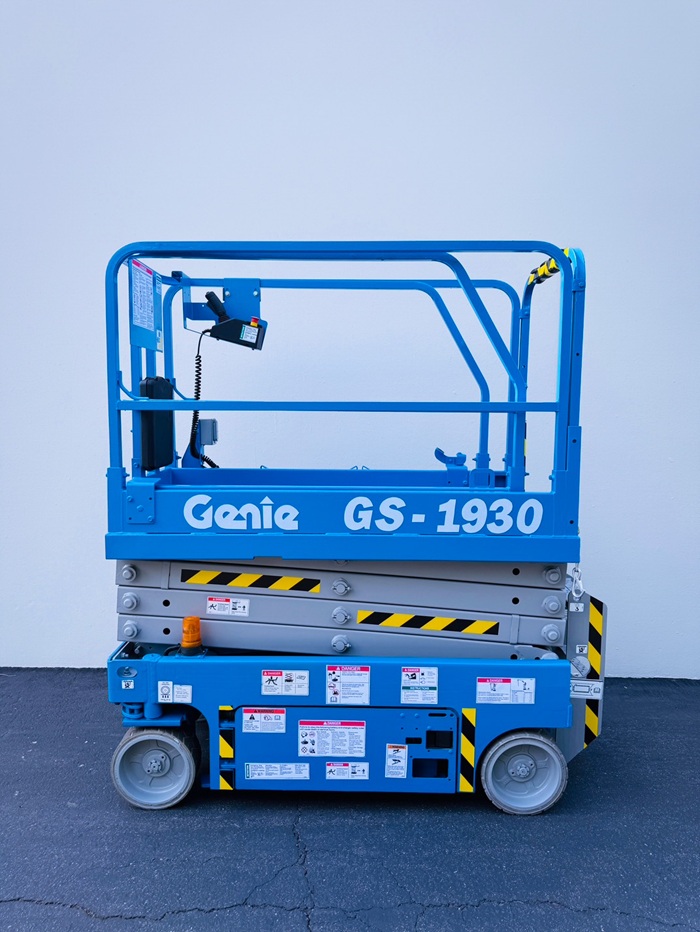 2021 Genie GENIE GS 1930 Scissor Lift for sale — Global Solutions Equipment — gallery photo 2 of 7