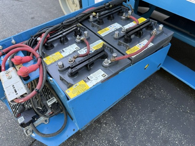 2021 Genie GENIE GS-2632 — 26 ft electric indoor scissor lift for sale — tire and chassis