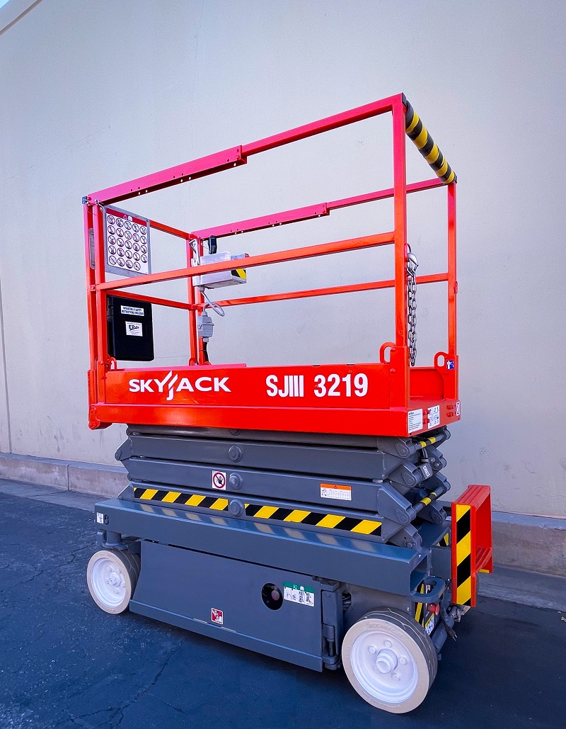 2021 Skyjack SKYJACK SJIII 3219 Scissor Lift for sale — Global Solutions Equipment — gallery photo 2 of 5