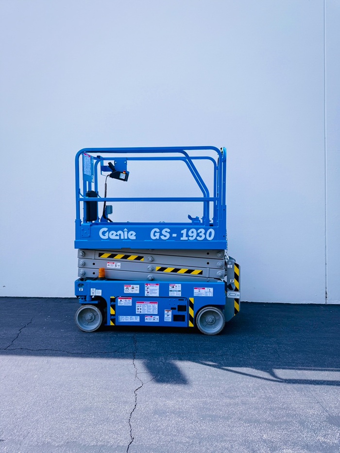 2021 Genie GENIE GS 1930 Scissor Lift for sale — Global Solutions Equipment — gallery photo 3 of 7