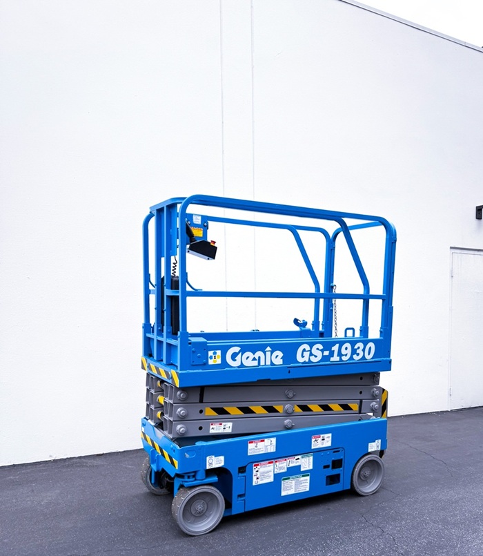 2021 Genie GENIE GS 1930 Scissor Lift for sale — Global Solutions Equipment — gallery photo 2 of 5
