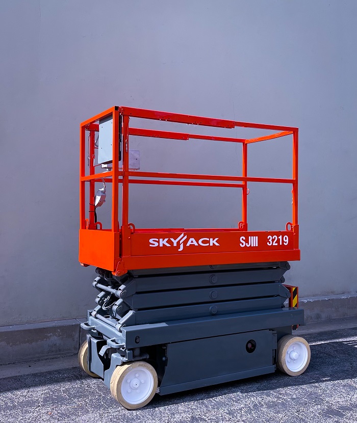 2021 Skyjack SKYJACK SJIII 3219 — 32 ft electric indoor scissor lift for sale — side profile