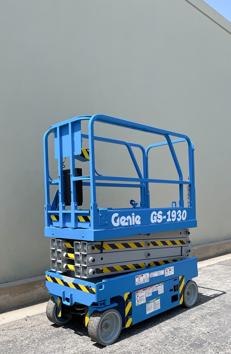 2021 Genie GENIE GS 1930 Scissor Lift for sale — Global Solutions Equipment — gallery photo 3 of 5