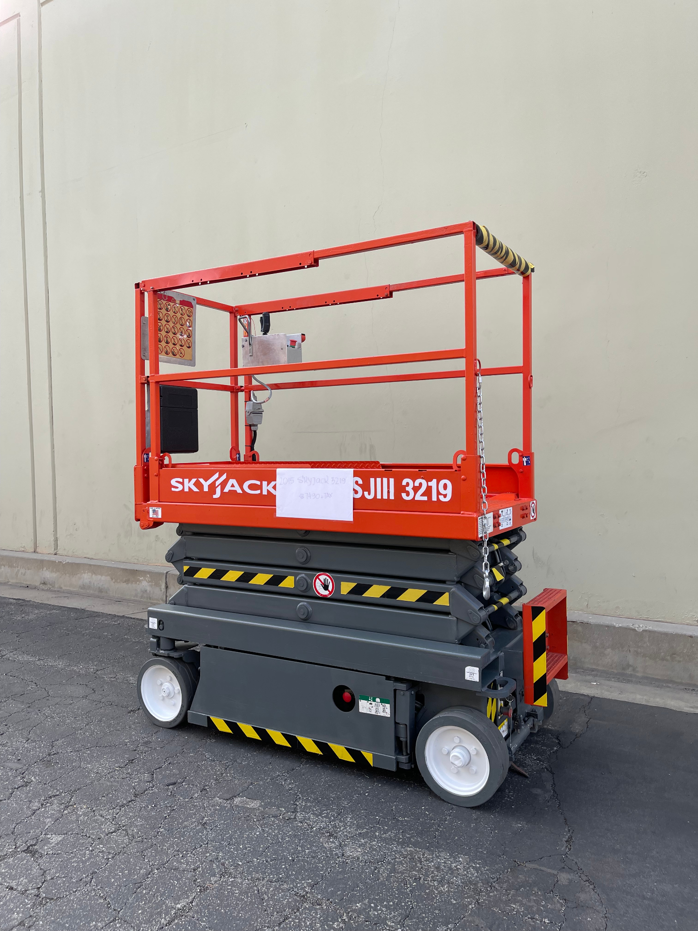 Skyjack SKYJACK SJIII 3219 — 32 ft electric indoor scissor lift for sale
