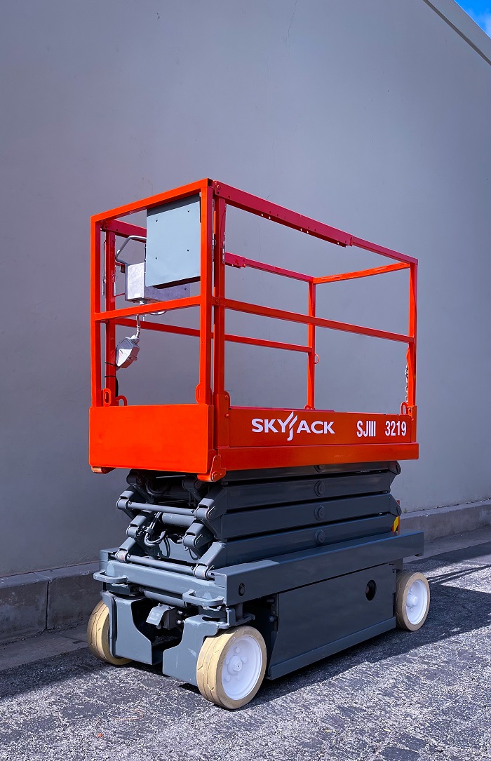 2021 Skyjack SKYJACK SJIII 3219 — 32 ft electric indoor scissor lift for sale — control panel